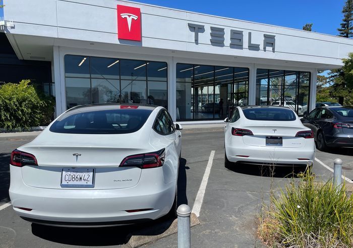 Tesla to recall more than a million vehicles over pinchy windows