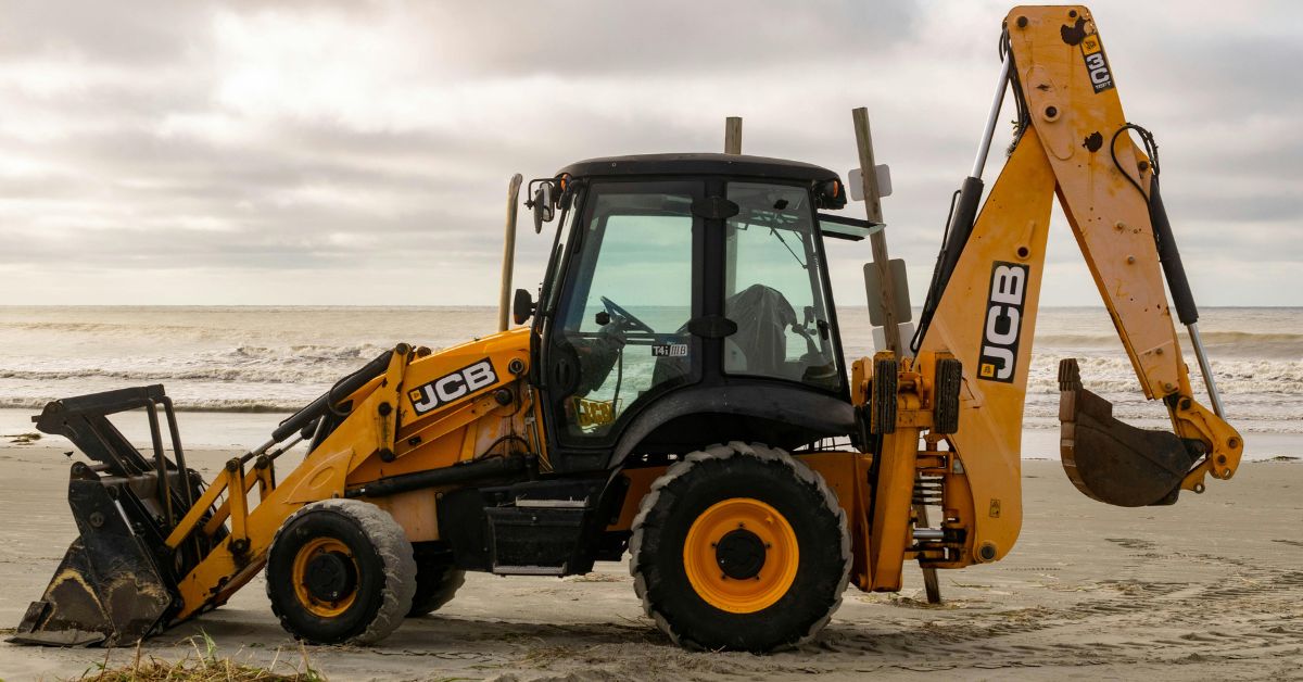 JCB Wins US Marine Corps Deal for 4CX Backhoes